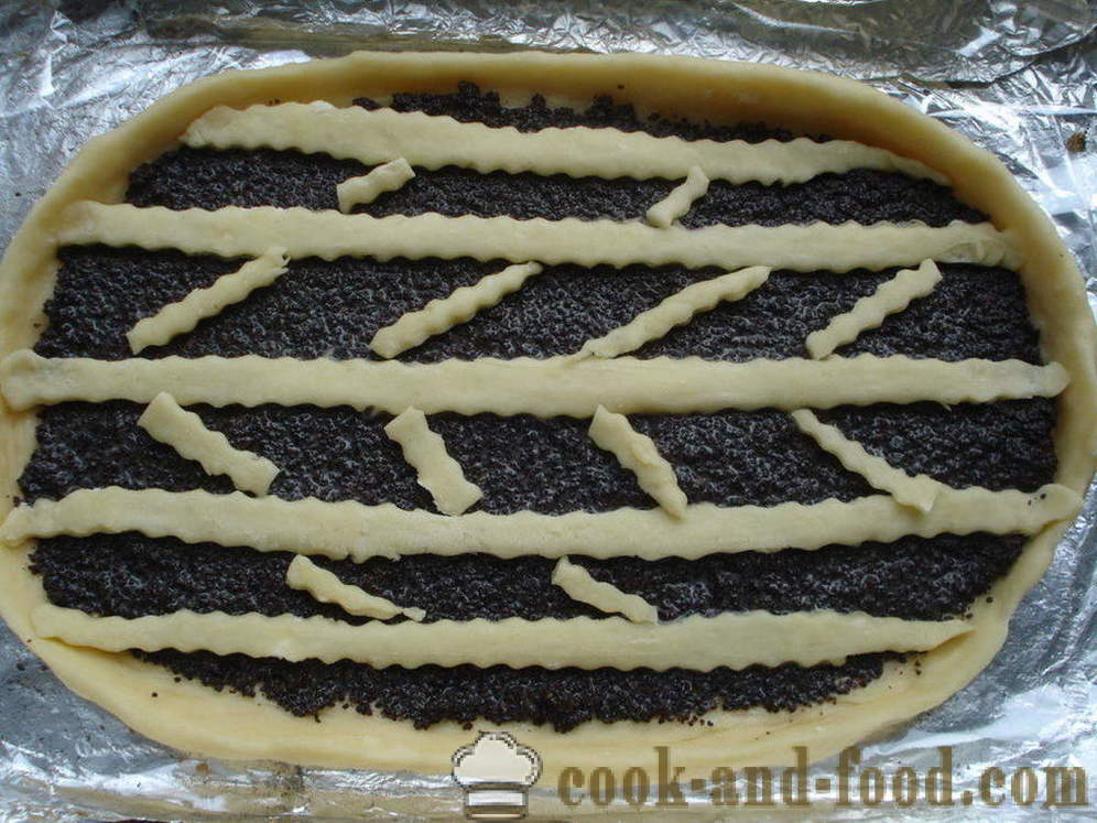 Kvasnicový koláč s makom v rúre - ako variť koláč s makom, krok za krokom recept fotografiách