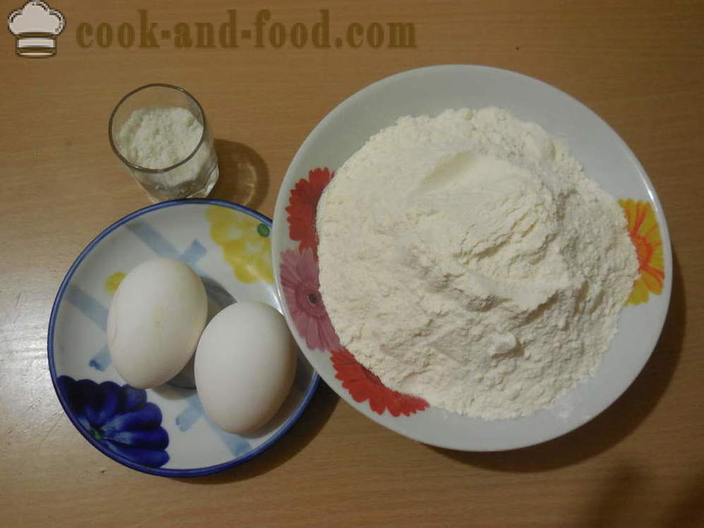 Pasta na vajciach, bez vody - ako sa robí domáce rezance na polievku, krok za krokom recept fotografiách