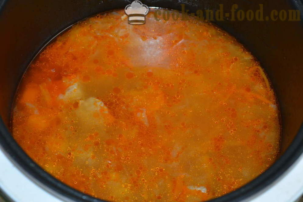 Kyslá polievka z kyslej kapusty s mäsom multivarki - ako variť polievku kapusta v multivarki krok za krokom recept fotografiách