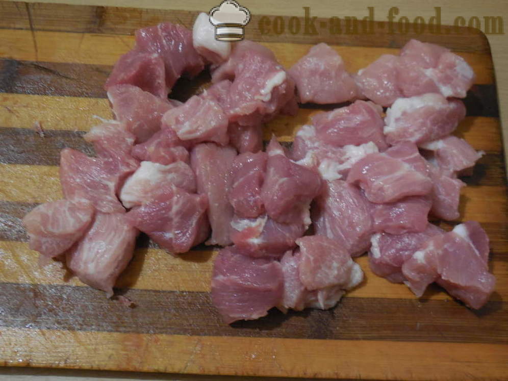Dusené mäso s mäsom a zemiaky - ako variť pečienku v rúre, sa krok za krokom recept fotografiách