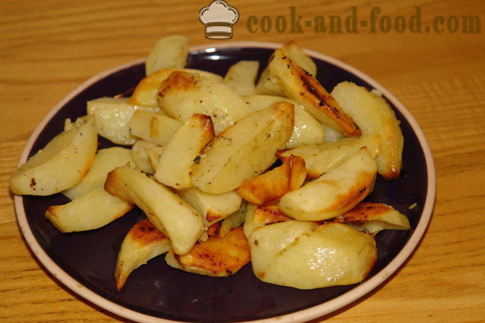 Zemiaky pečené v rúre - ako pečené zemiakové plátky v rúre, sa krok za krokom recept fotografiách