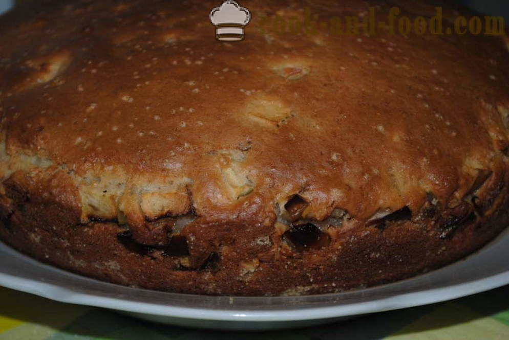Perník tortu na kefíru s jablkami a orechmi - ako variť tortu s kefír, krok za krokom recept fotografiách