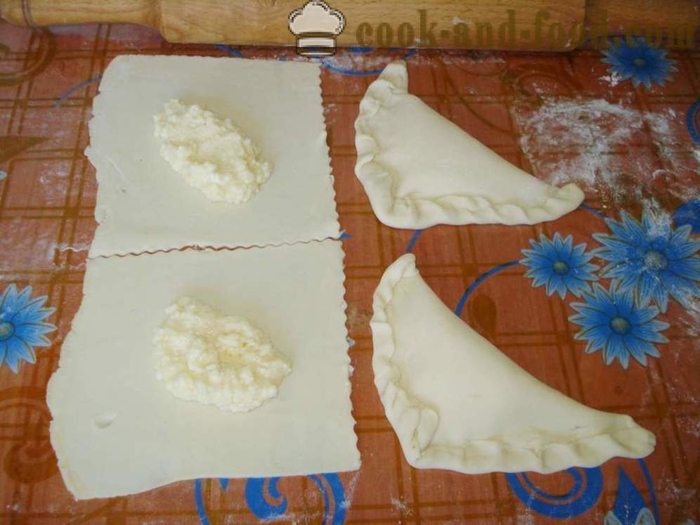 Pusinky s syr z lístkového cesta - krok za krokom, ako urobiť lístkové cesto so syrom v rúre, recept s fotkou
