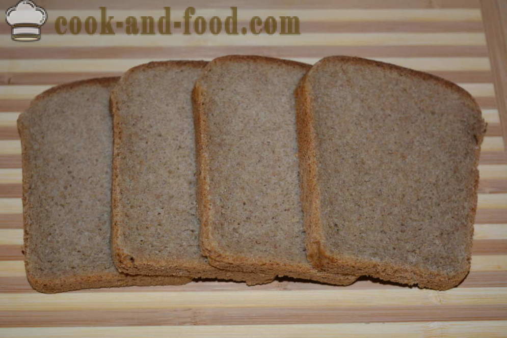 Tmavý chlieb toasty s vajíčkom - ako variť prípitok čierneho chleba v peci, s krok za krokom recept fotografiách