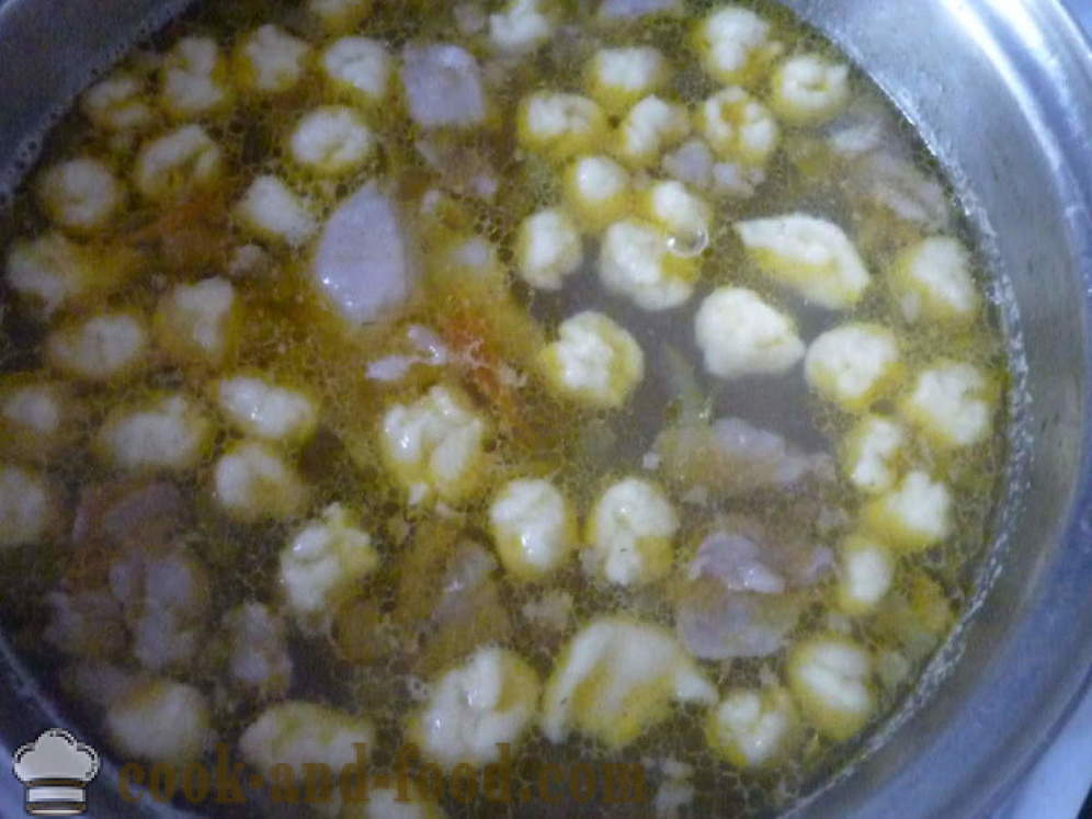 Delicious polievka s knedličkami vo vývare - krok za krokom, ako variť polievku s knedličkami, recept s fotografiou