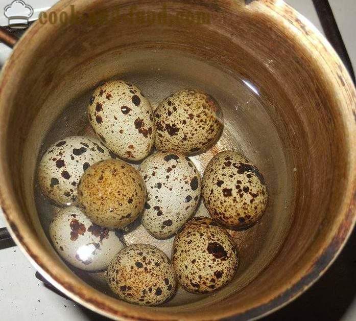 Šalát s prepeličími vajíčkami - krok za krokom, ako pripraviť šalát z prepeličích vajec, recept s fotkou