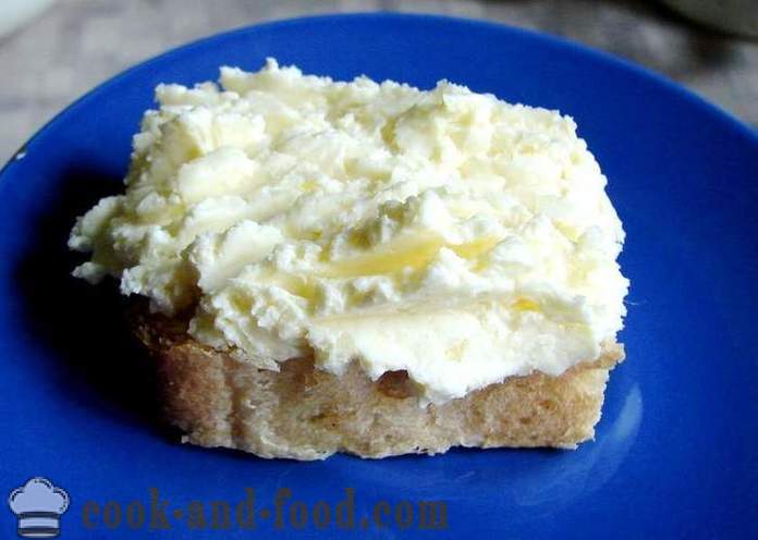 Syrový sendvič cesnakovým maslom - ako variť syr maslo, jednoduchý recept s fotografiou
