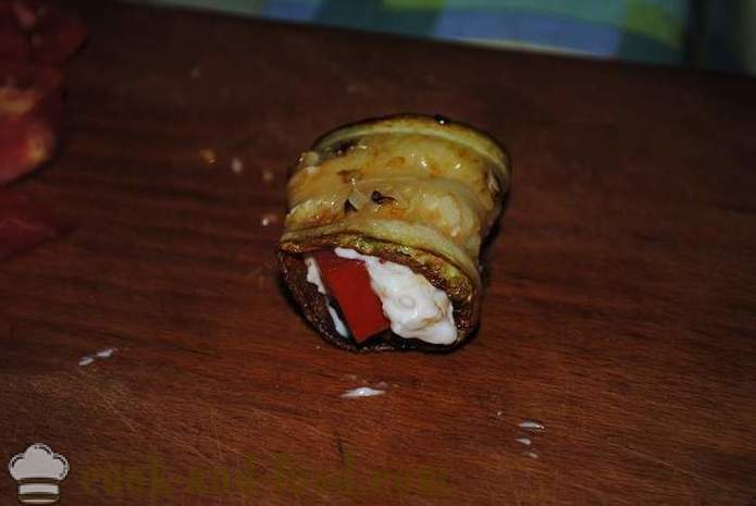 Rolls cuketa so syrom, cesnakom a majonézou - ako robiť role cukety, krok za krokom recept fotografiách