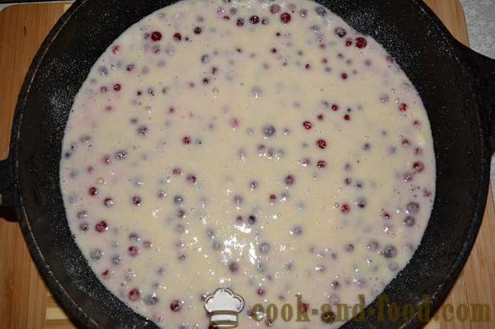 Manna na jogurt s ovocím brusnicami, pečené bez múky v rúre - ako pripraviť jogurt s mannou v rúre, sa krok za krokom recept fotografiách