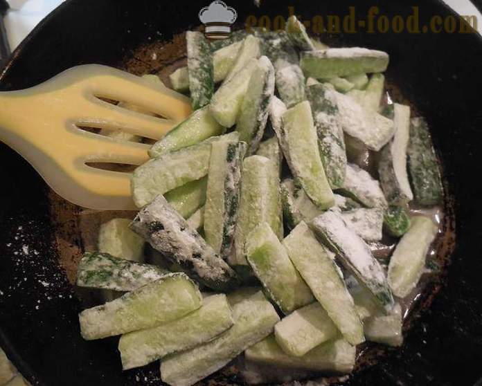 Vyprážané uhorka s feferónkou, cesnakom a sezamové semienka, ako variť vyprážané uhorky - krok za krokom recept fotografiách