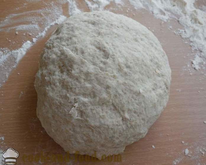 Chutné a zdravé pšeničné otruby obilnín celozrnná - ako sa robí domáci chlieb, jednoduchý recept a krok za krokom foto