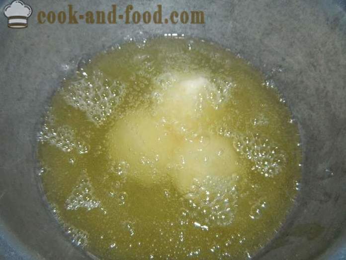 Tvarohové šišky smažené na oleji na panvici - ako rýchlo variť šišky zo syrov, krok za krokom recept fotografiách