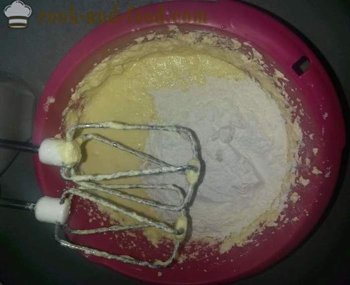 Domáce recept na jednoduchý koláč silikónových foriem - ako urobiť chutné koláčiky jednoduchý, krok za krokom recept na tortu s fotografiou