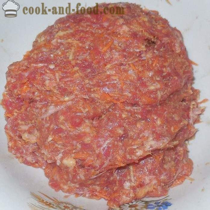 Lahodné karbonátky z mletého mäsa: bravčové mäso, hovädzie mäso, mrkva a cesnak - ako variť kotlety mäsa, krok za krokom recept fotografiách