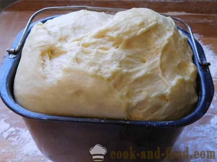 Maslo koláč s hrozienkami - ako sa pečie tortu s hrozienkami - krok za krokom recept fotografiách