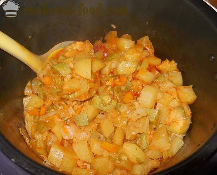 Zeleninový guláš s cuketou, kapusty a zemiakov v multivarki - ako variť zeleninovú polievku - recept krok za krokom, s fotografiami