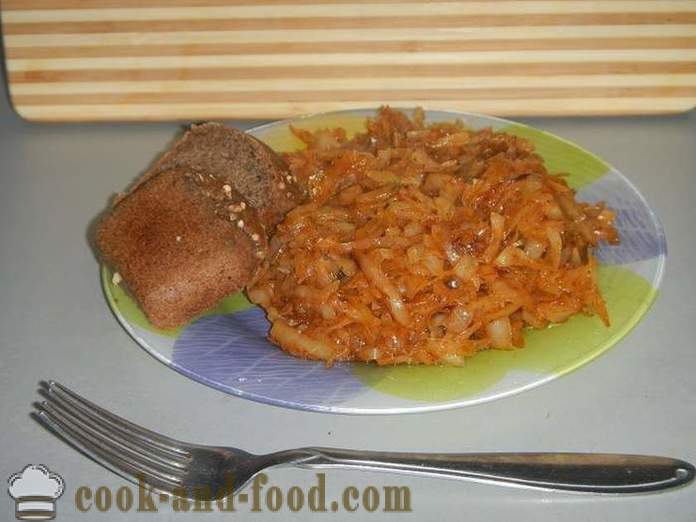 Dusené kapusta s paradajkami - šťavnaté a chutné - ako variť dusené kapusta - krok za krokom recept s fotografiami