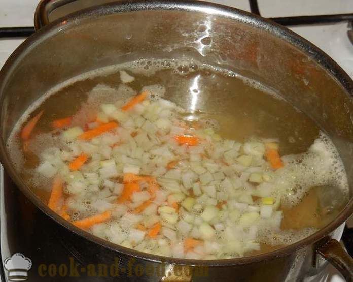 Zeleninová polievka s knedličkami - ako variť polievku s knedličkami - recept babičky s krok za krokom fotografiách