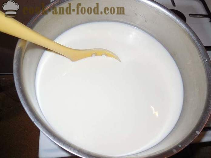 Ako vyrobiť domáce tvaroh z mlieka - jednoduchý recept a krok za krokom foto