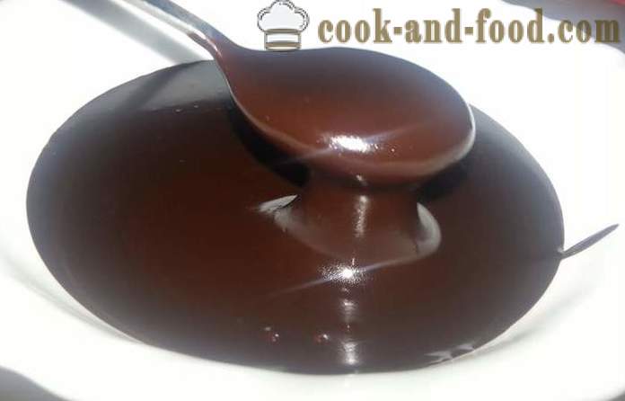 Najlepšia čokoláda glazúry s kyslou smotanou - recept, ako sa robí glazúru kakaa, kyslou smotanou a maslom, s videom