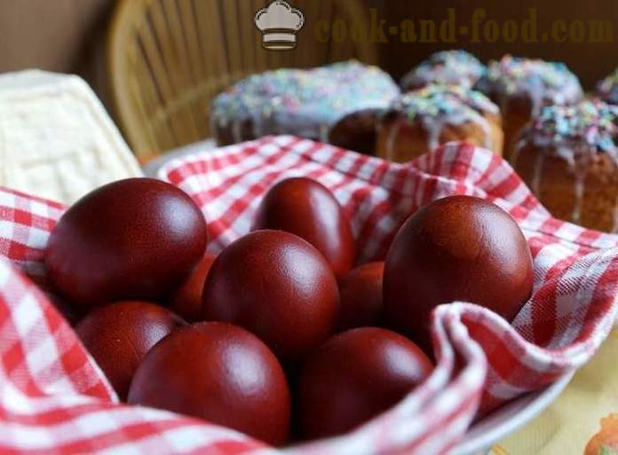 Veľkonočné vajíčka farbená s cibuľovými šupkami - ako maľovať vajíčka v cibuľovej kožiach, jednoduché spôsoby, ako maľovať veľkonočné.