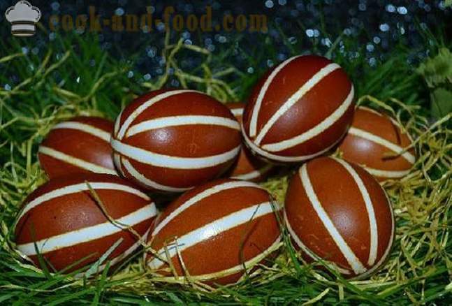 Veľkonočné vajíčka farbená s cibuľovými šupkami - ako maľovať vajíčka v cibuľovej kožiach, jednoduché spôsoby, ako maľovať veľkonočné.