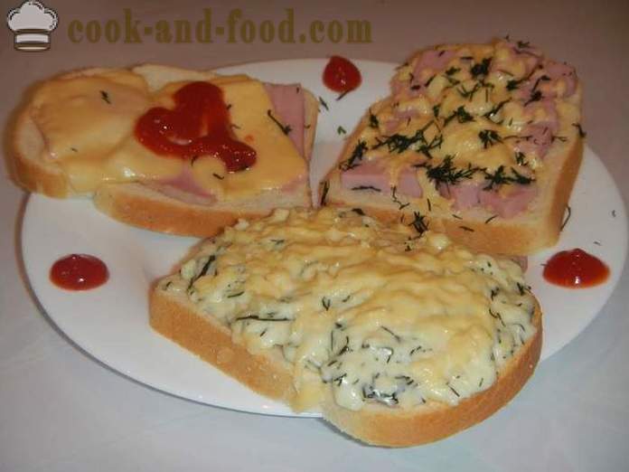 Jednoduché recepty na horúce sendviče so syrom a klobásou v zhone