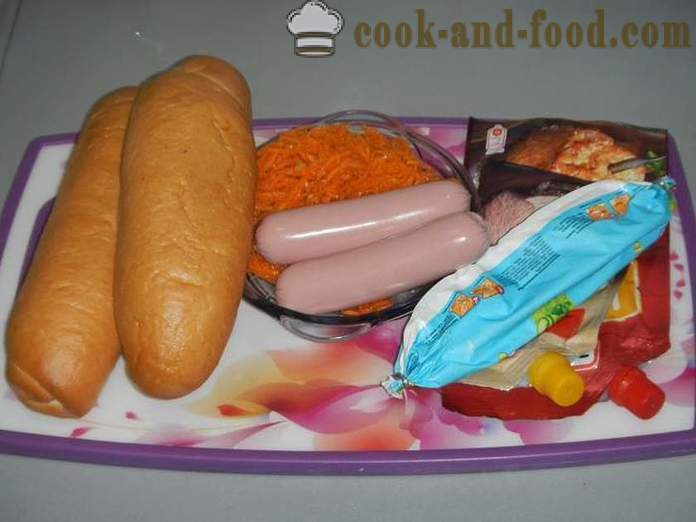 Chutnú domácu hot dog - ako sa robí párok v rožku, krok za krokom recept s fotografiami.